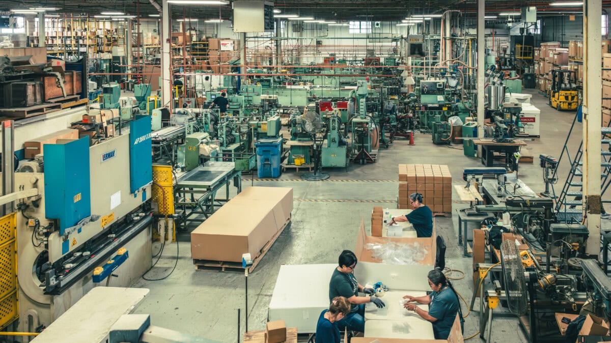 Zoom out picture of Sandee's Machinery